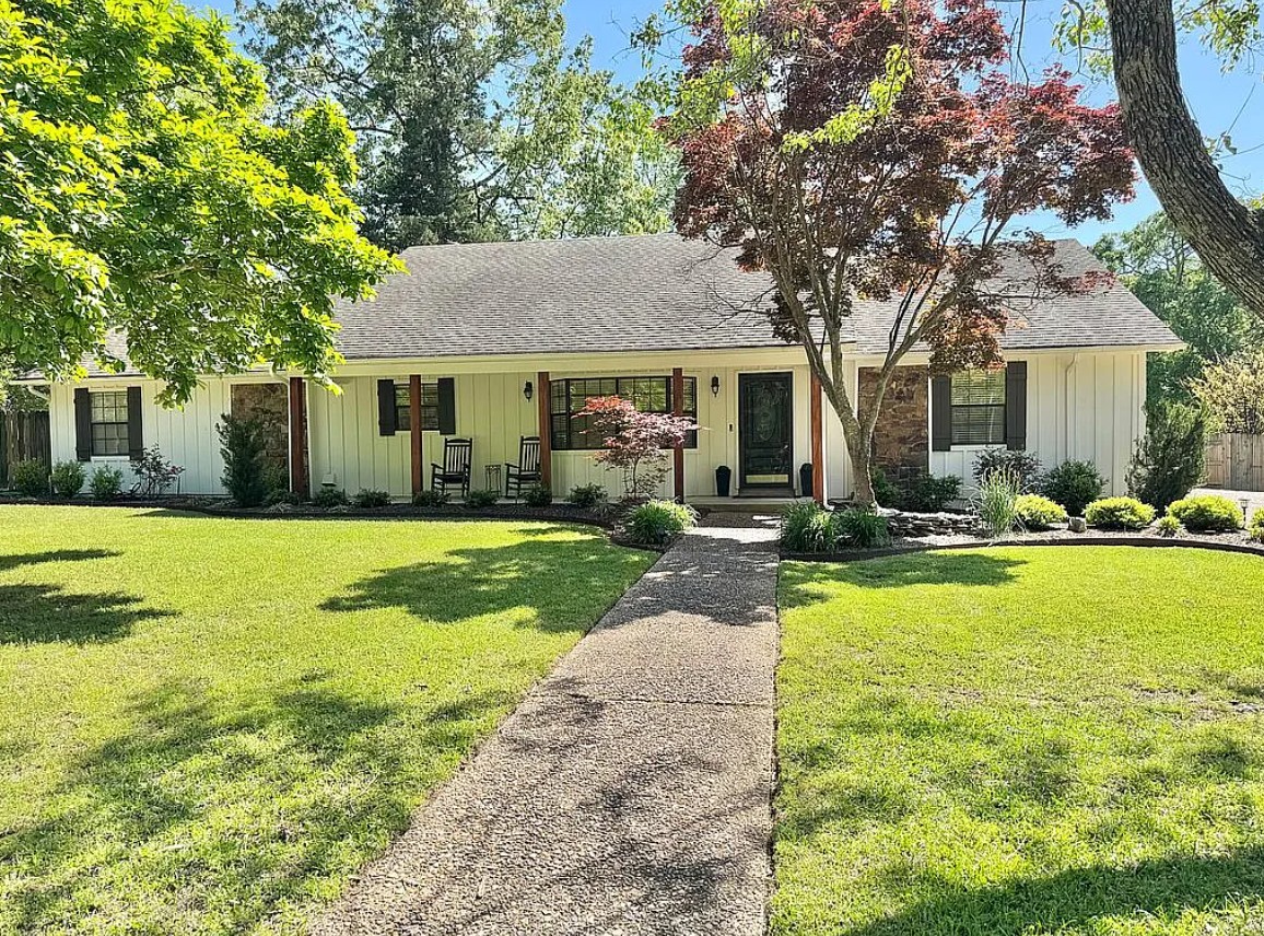 3 Bedroom House For Sale By Owner in Magnolia, AR
