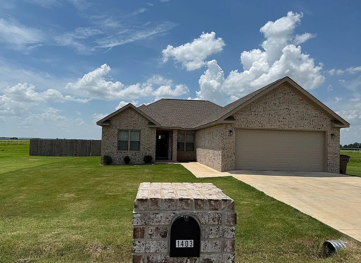 3 Bedroom House For Sale By Owner in Harrisburg, AR 