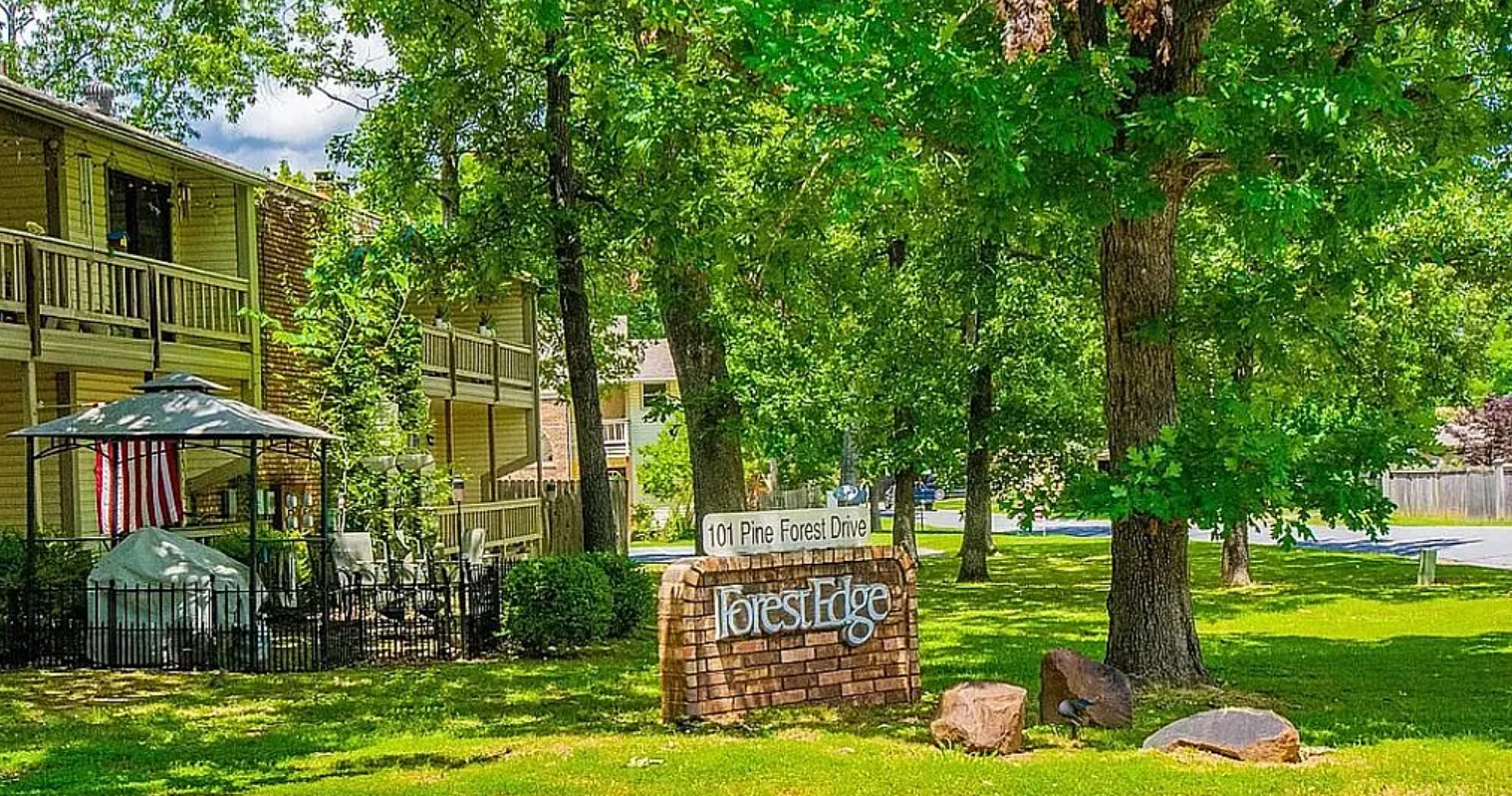 2 Bedroom Condo For Sale By Owner in Maumelle, AR 