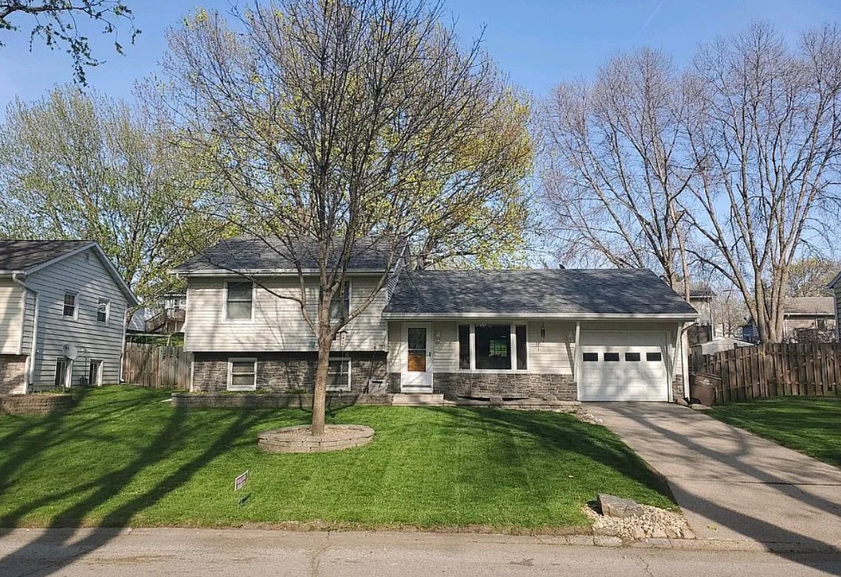 5 Bedroom House For Sale By Owner in Norwalk, IA