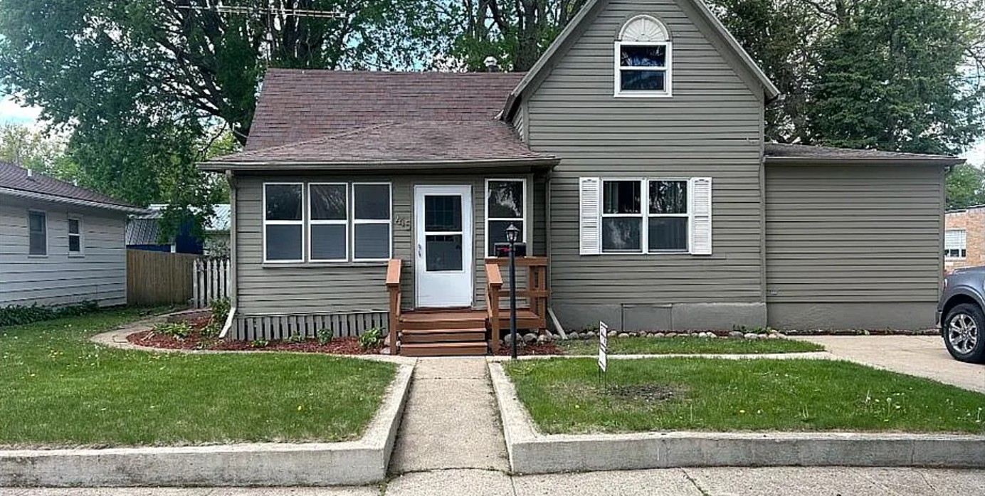 3 Bedroom House For Sale By Owner in Belmond, IA 