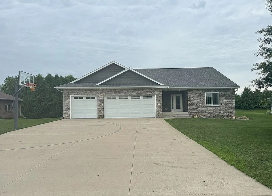 4 Bedroom House For Sale By Owner in Jesup, IA 