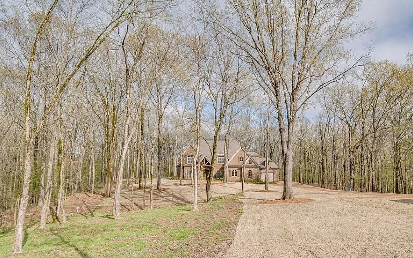 5 Bedroom House For Sale By Owner in Olive Branch, MS 