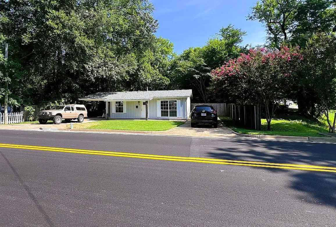 3 Bedroom House For Sale By Owner in Starkville, MS 