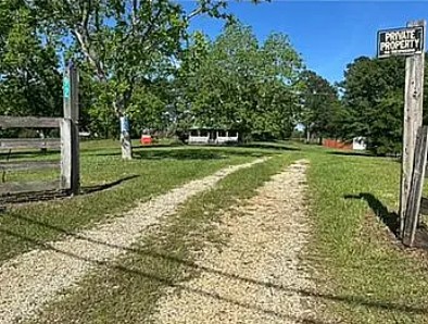 2 Bedroom Cabin For Sale By Owner in Carriere, MS 