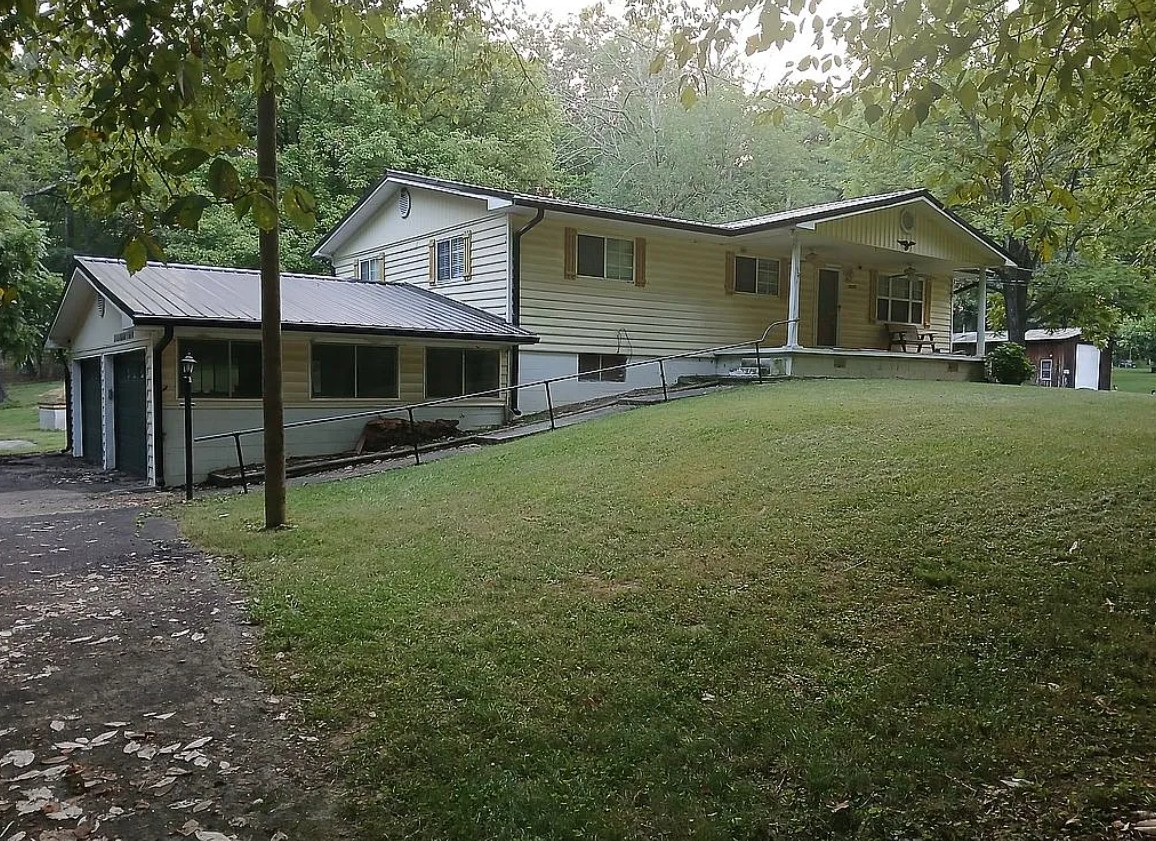 3 Bedroom House For Sale By Owner in Old Fort, TN