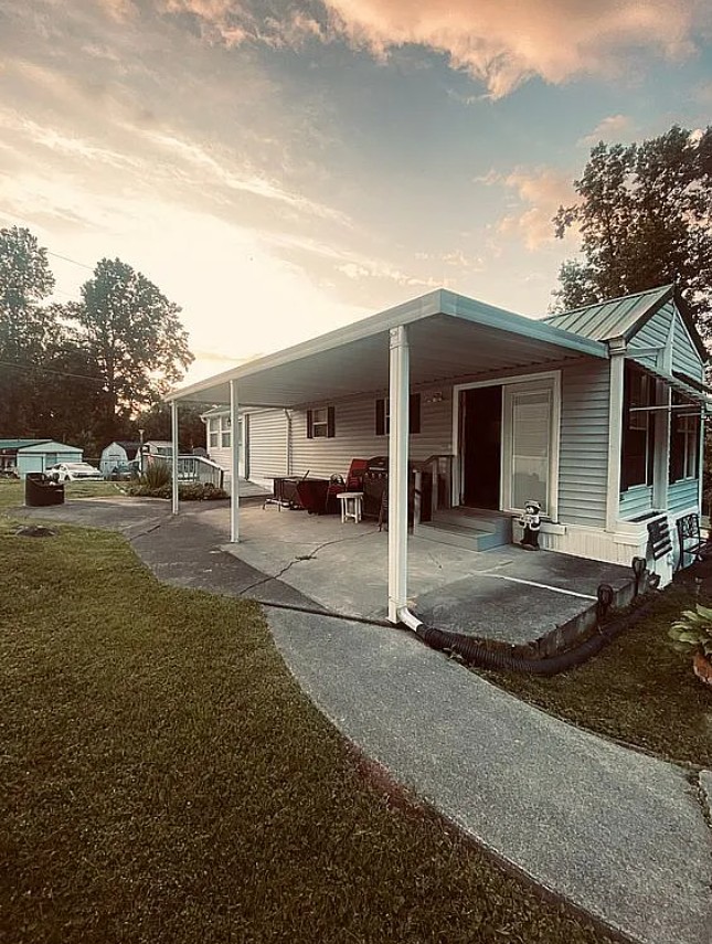 2 Bedroom Mobile Home For Sale By Owner in Cosby, TN