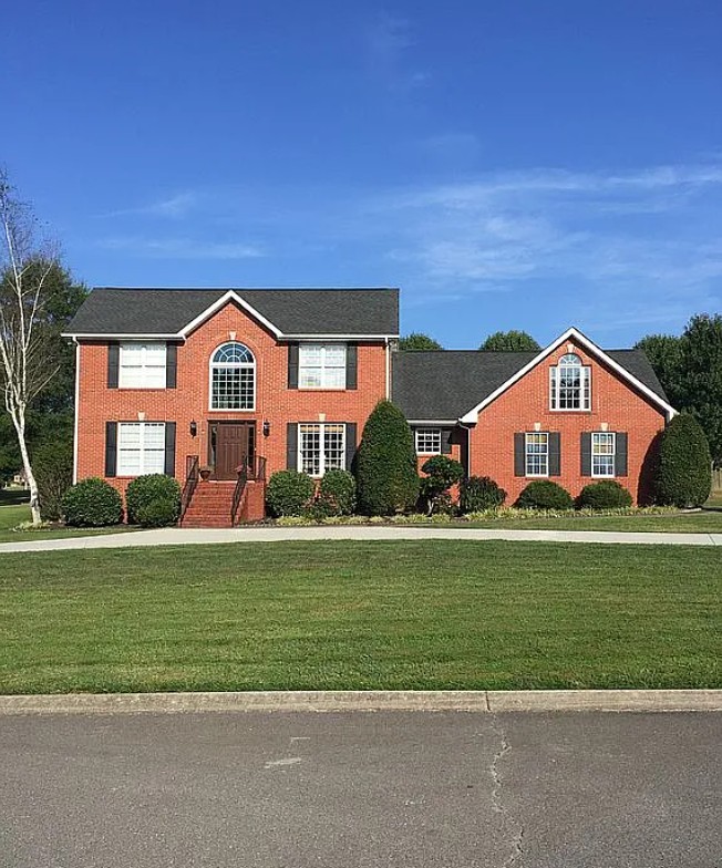 4 Bedroom House For Sale By Owner in Greenbrier, TN 
