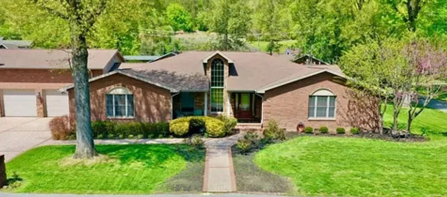 4 Bedroom House For Sale By Owner in Pikeville, KY 