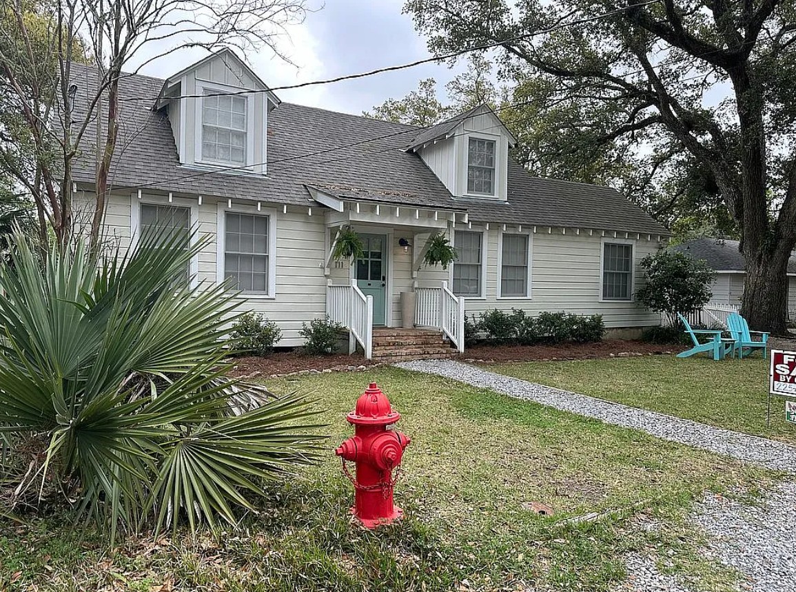 Updated Home For Sale By Owner in Old Town Bay St. Louis MS