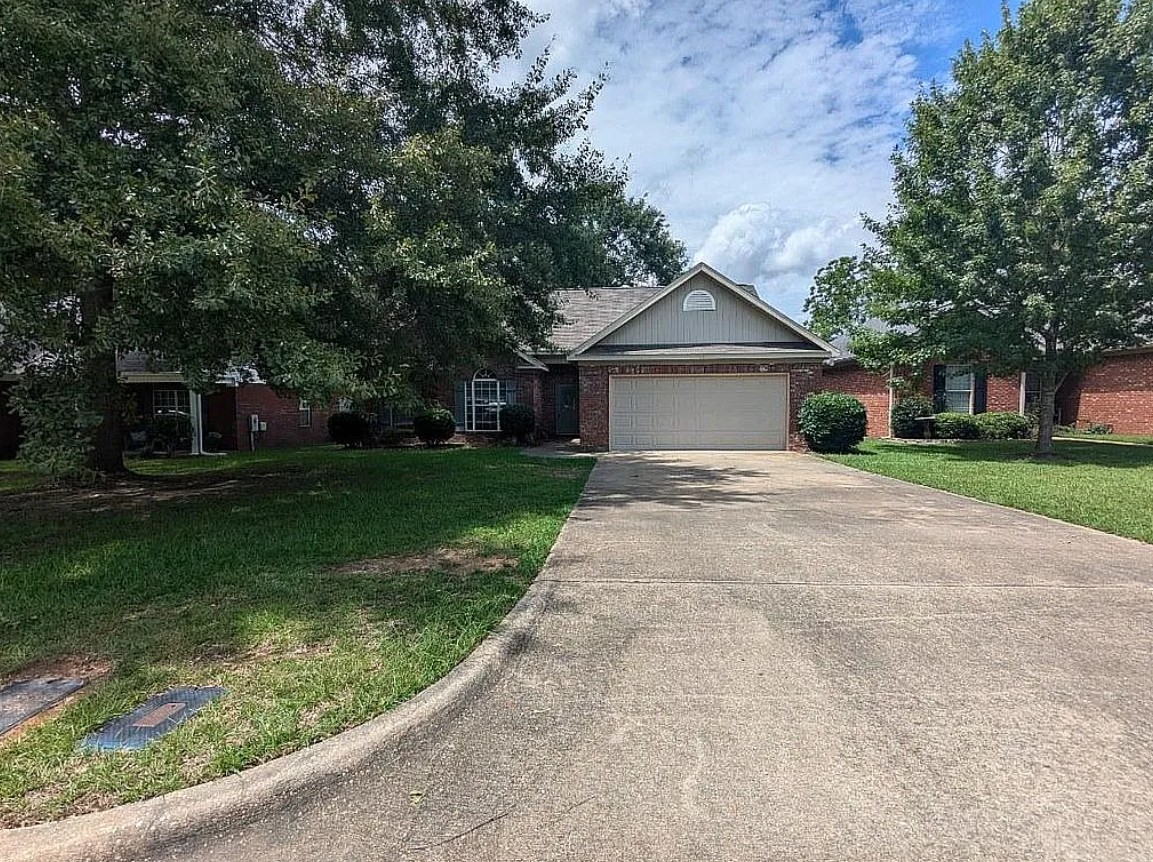 3 Bedroom House For Sale By Owner in Dothan, AL 