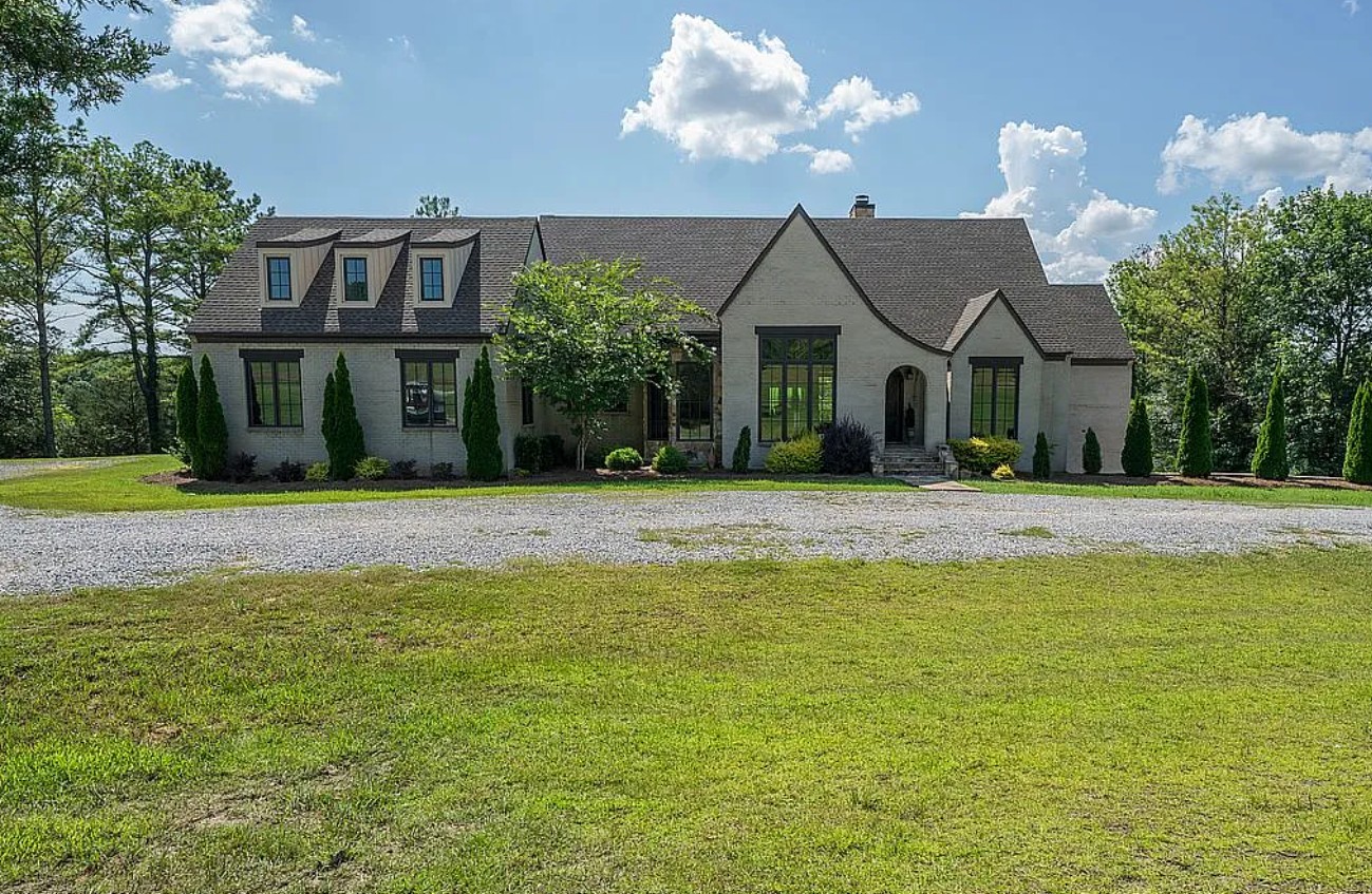 6 Bedroom Estate For Sale By Owner in Mathews, AL 