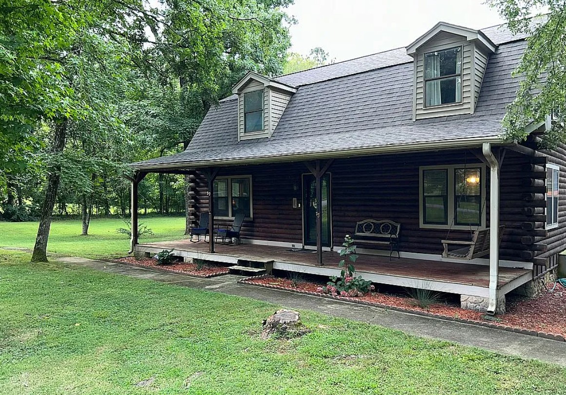 5 Bedroom House For Sale By Owner in Laceys Spring, AL 