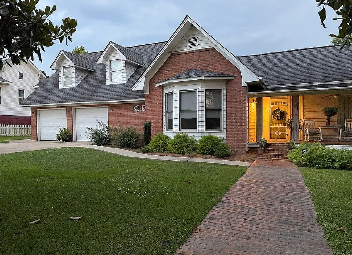 3 Bedroom House For Sale By Owner in Lake, MS 