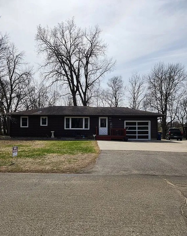 3 Bedroom House For Sale By Owner in Faribault, MN 