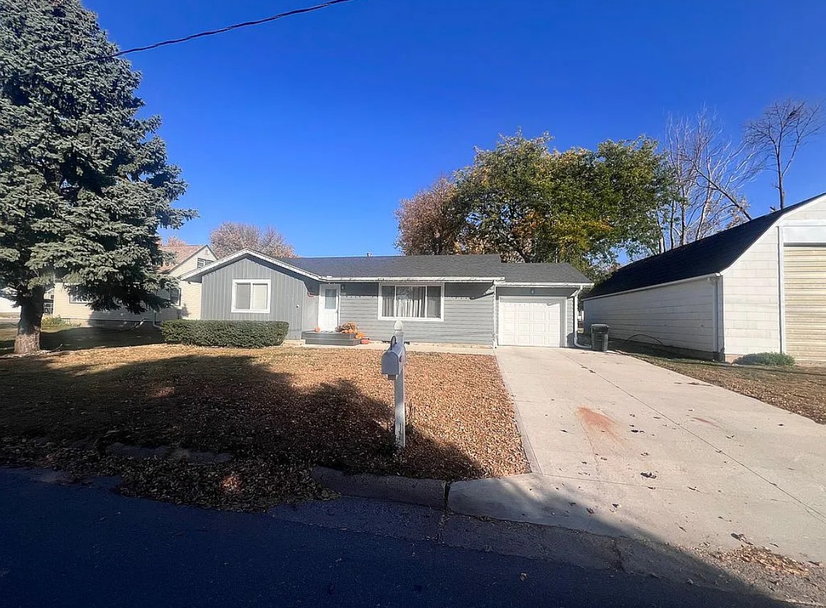 3 Bedroom House For Sale By Owner in West Bend, IA 