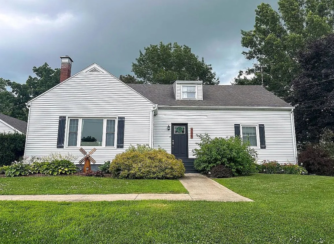 3 Bedroom House For Sale By Owner in Edgewood, IA 