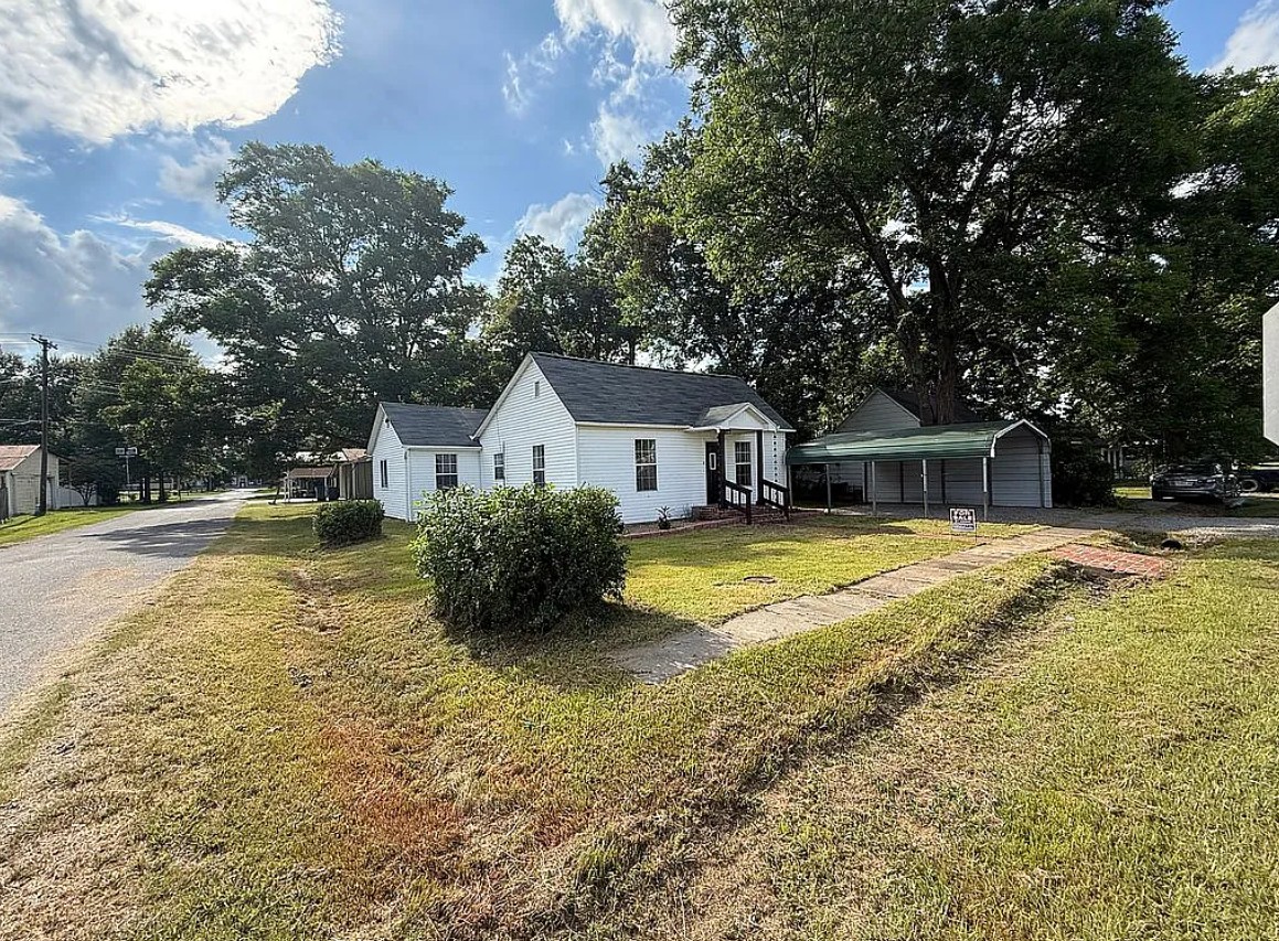 3 Bedroom House For Sale By Owner in Gideon, MO 