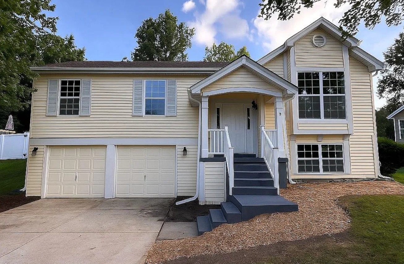3 Bedroom House For Sale By Owner in Saint Charles, MO 