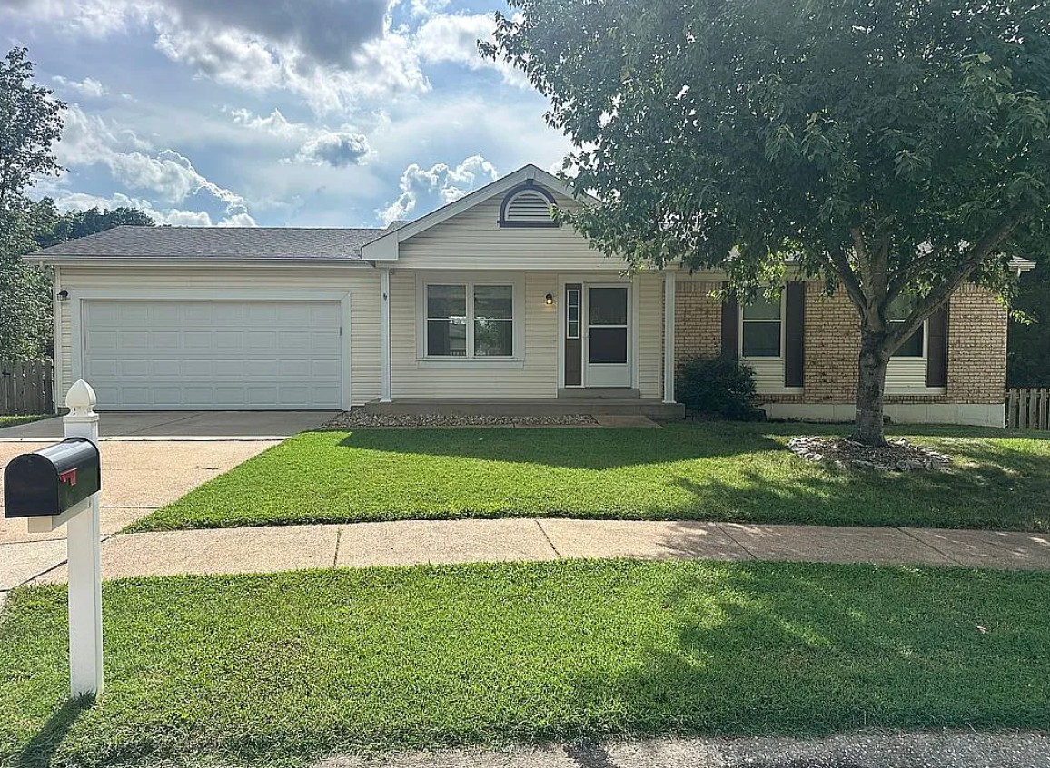 3 Bedroom House For Sale By Owner in Fenton, MO 