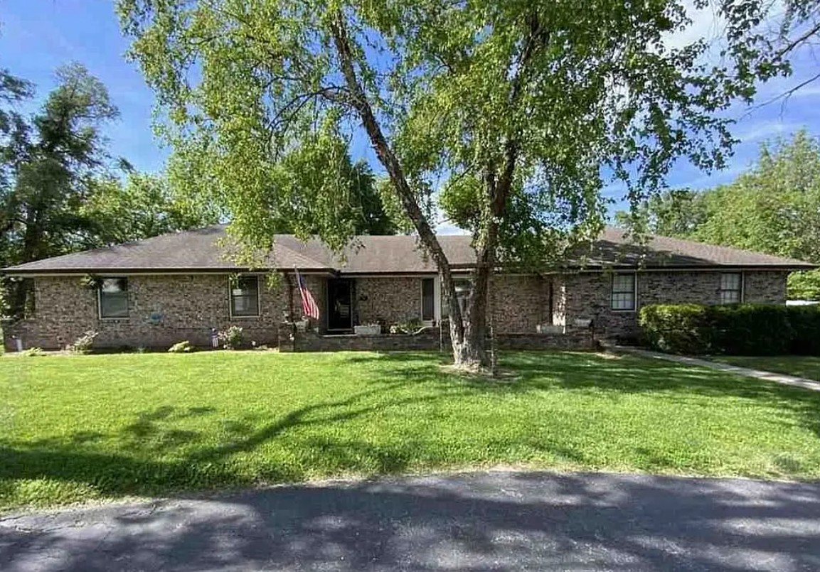 4 Bedroom House For Sale By Owner in Grain Valley, MO 