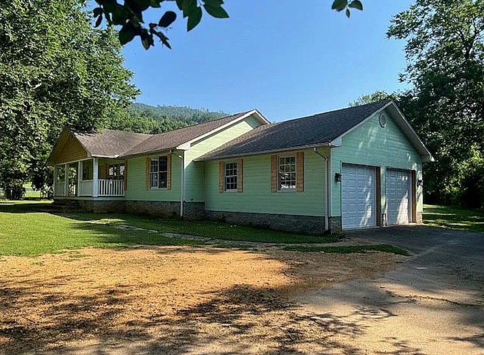3 Bedroom House For Sale By Owner in Kimball, TN 