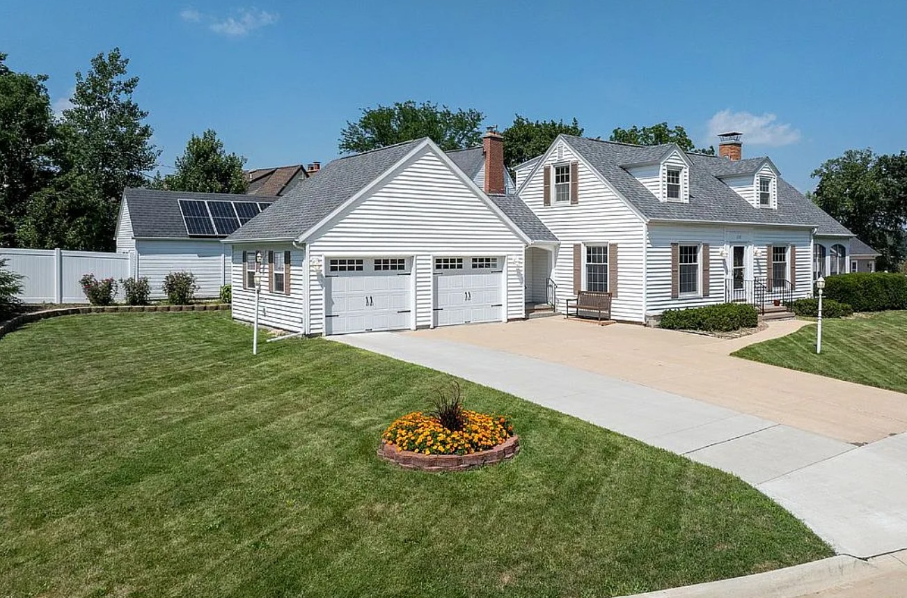 3 Bedroom House For Sale By Owner in Cedar Rapids, IA 