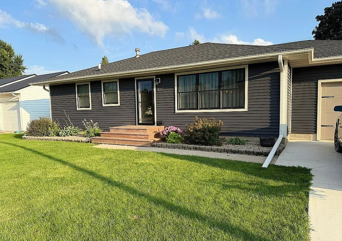 2 Bedroom House For Sale By Owner in Osage, IA 