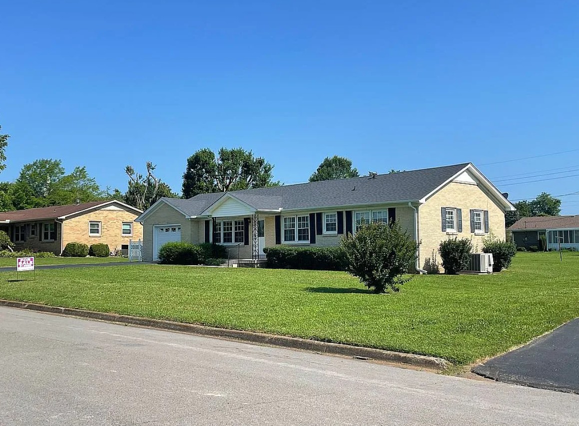 3 Bedroom House For Sale By Owner in Lawrenceburg, TN 
