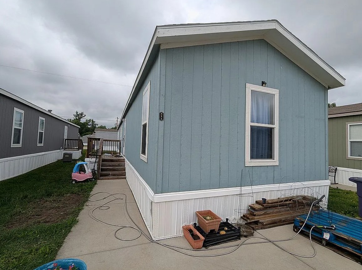 3 Bedroom Mobile Home For Sale By Owner in Ogden, KS 