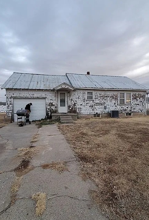 2 Bedroom House For Sale By Owner in Meade, KS 