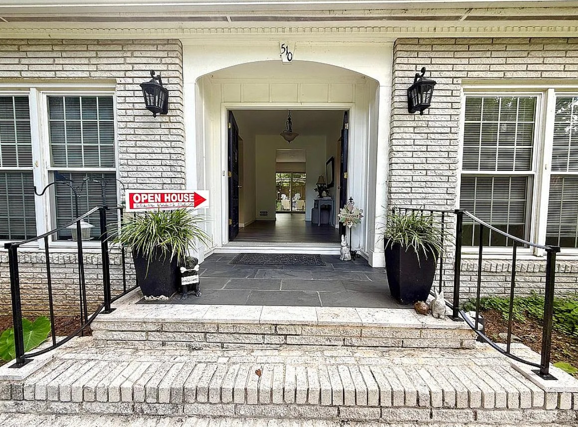 3 Bedroom House For Sale By Owner in Peachtree City, GA 