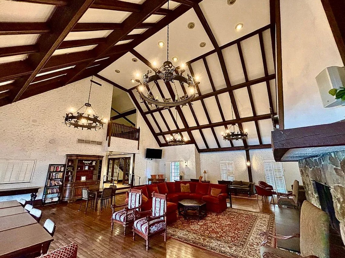 2 Bedroom Condo For Sale By Owner in Sandy Springs, GA 