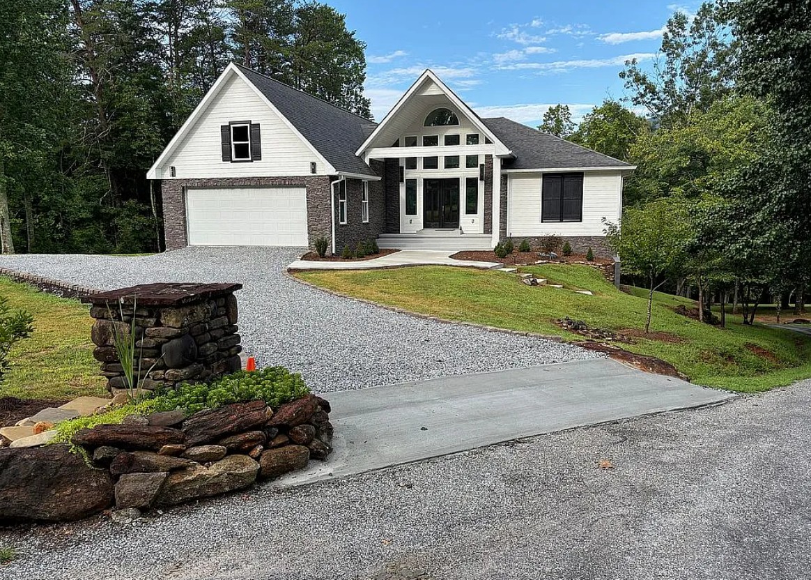 3 Bedroom House For Sale By Owner in Cleveland, GA 