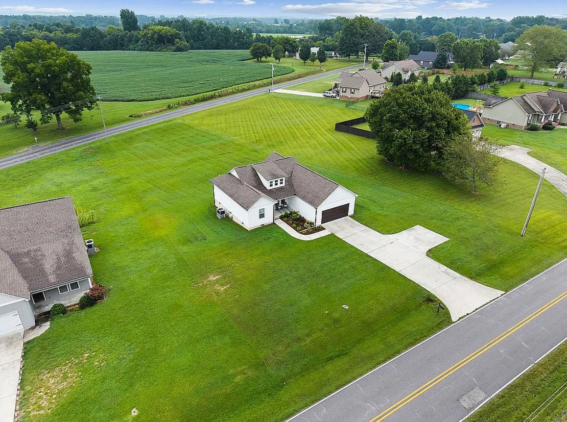3 Bedroom House For Sale By Owner in Albertville, AL 