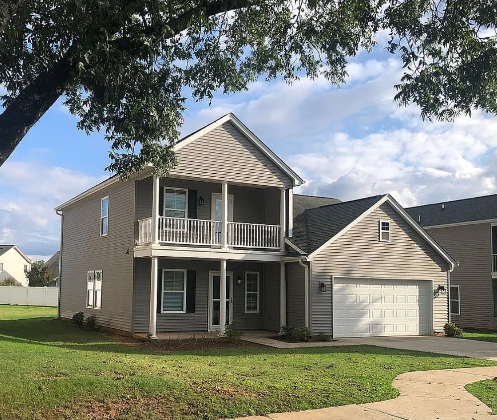 3 Bedroom House For Sale By Owner in Pendleton, SC 