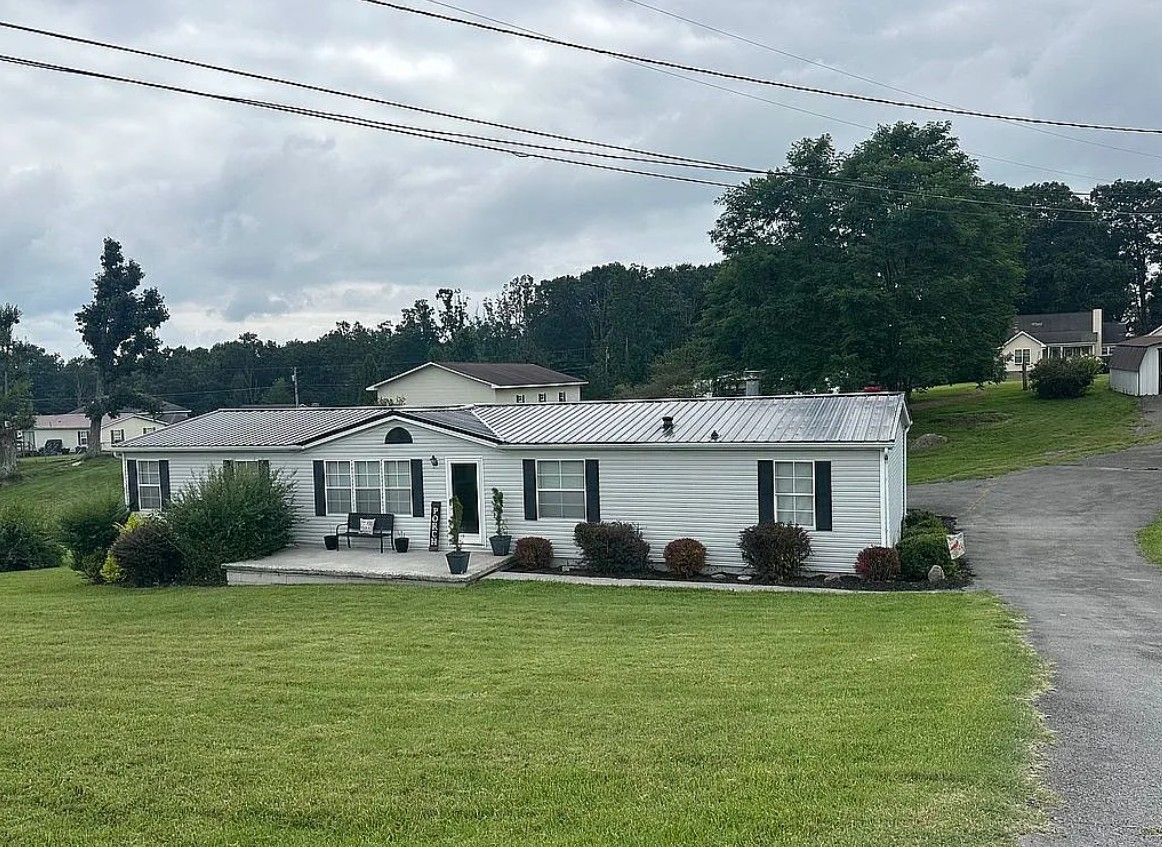 4 Bedroom House For Sale By Owner in Princeton, WV 