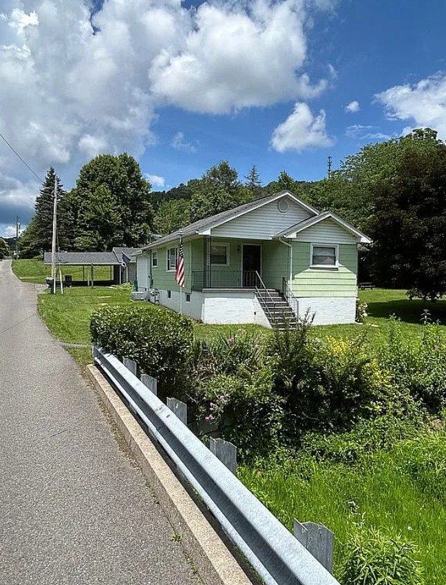 3 Bedroom House For Sale By Owner in Sophia, WV 