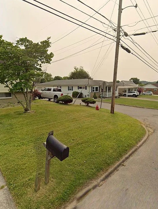 4 Bedroom House For Sale By Owner in Vienna, WV 