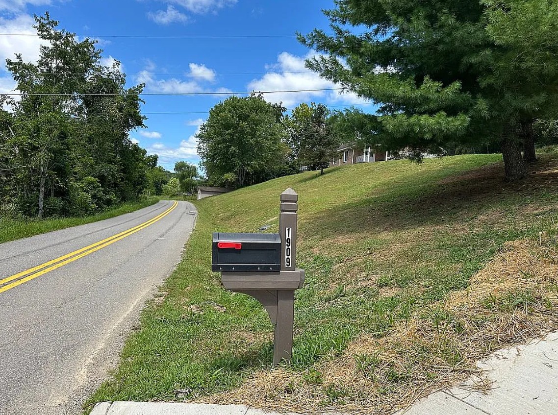 3 Bedroom Brick Ranch Home For Sale By Owner in Sod, WV 
