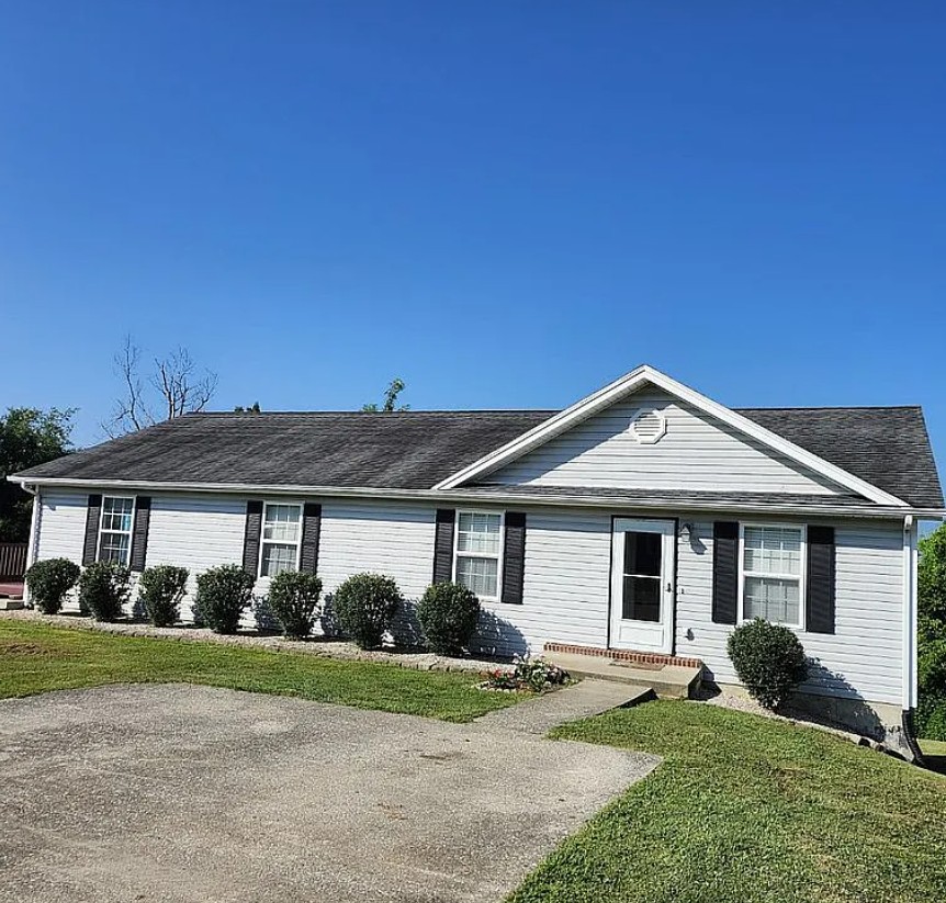 4 Bedroom House For Sale By Owner in Lawrenceburg, KY 