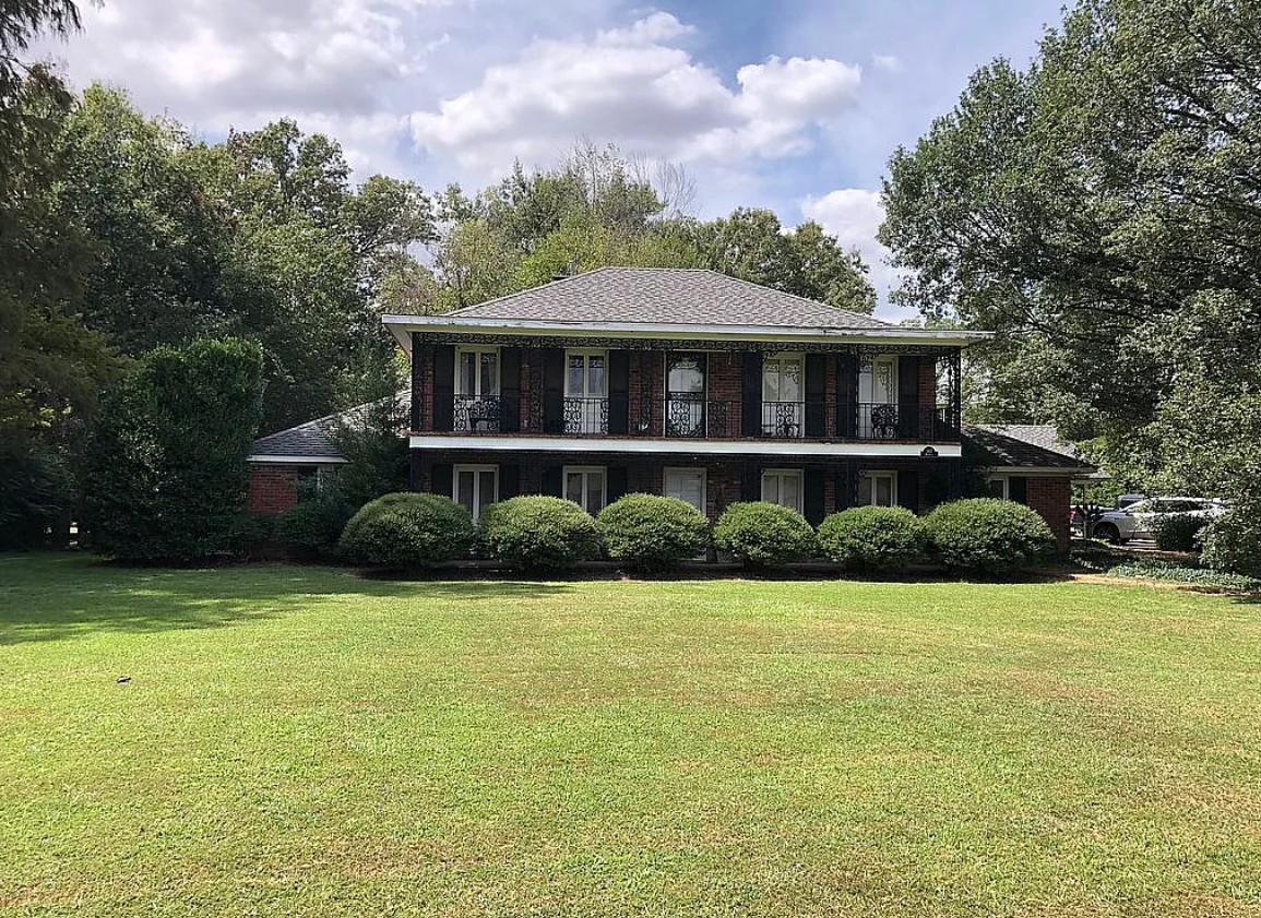 5 Bedroom House For Sale By Owner in Cleveland, MS 