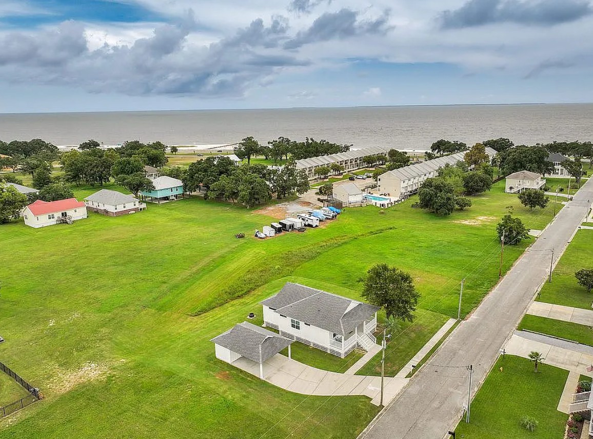 3 Bedroom House For Sale By Owner in Long Beach, MS 