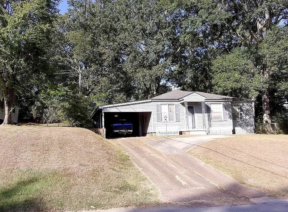 3 Bedroom House For Sale By Owner in Natchez, MS