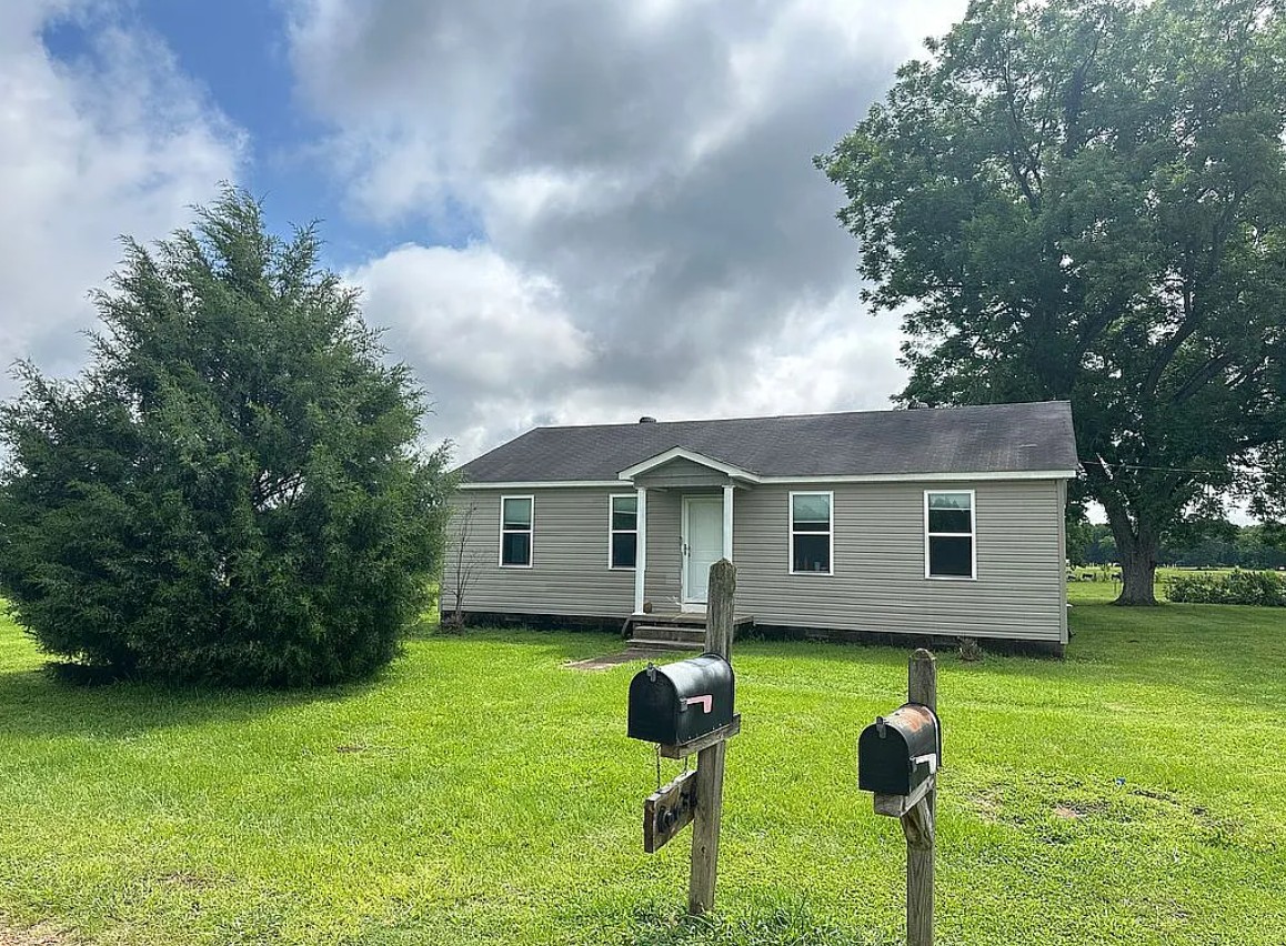 3 Bedroom House For Sale By Owner in Smithville, MS