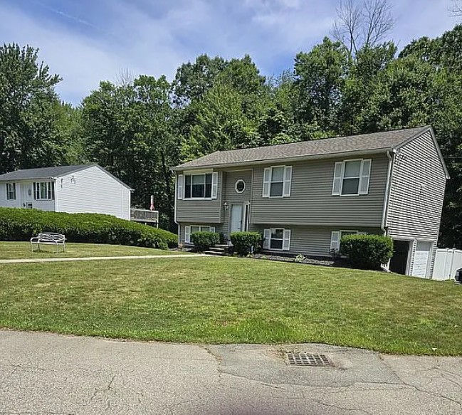 3 Bedroom House For Sale By Owner in Johnston, RI