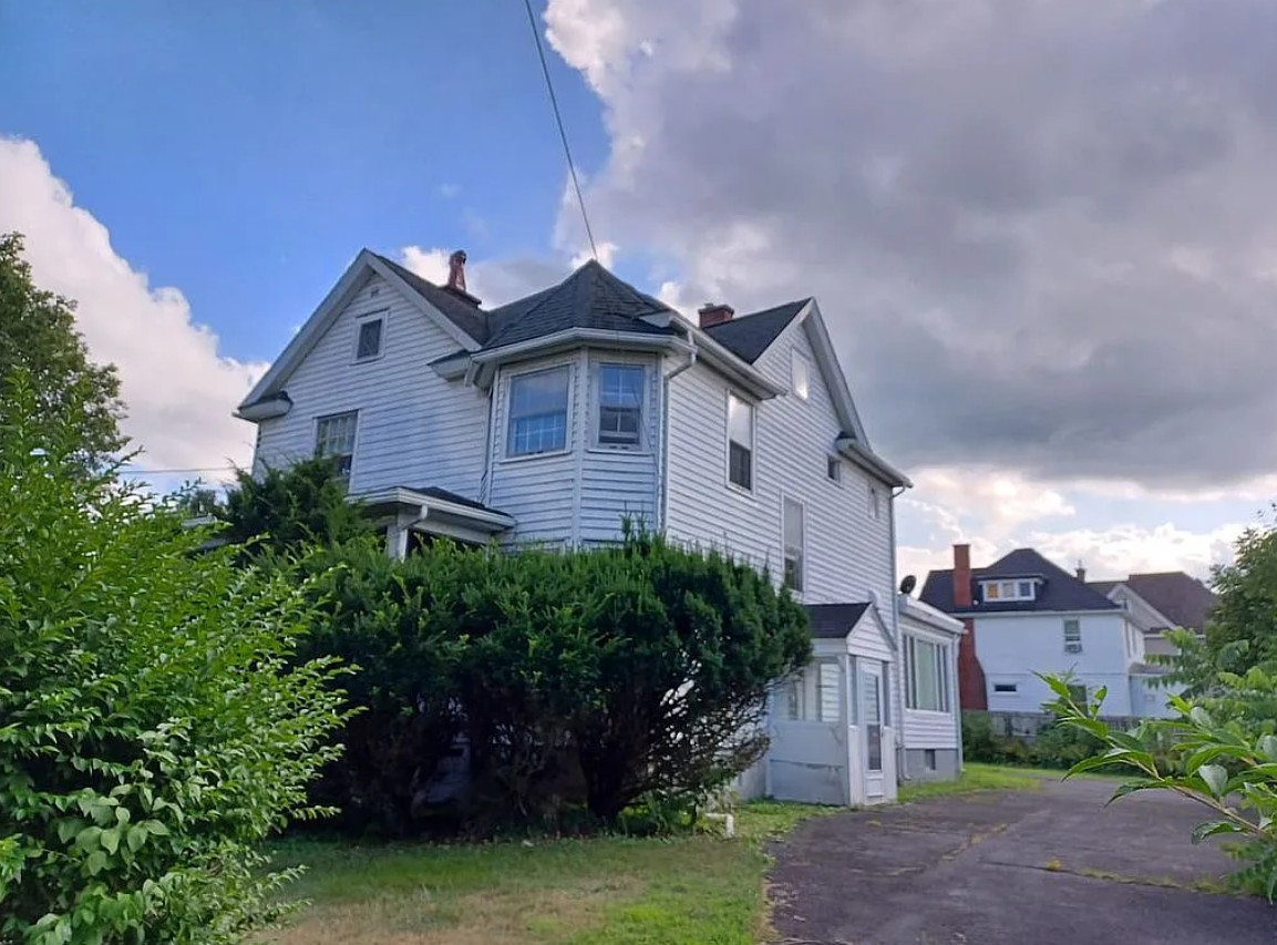 4 Bedroom House For Sale By Owner in Elmira, NY 