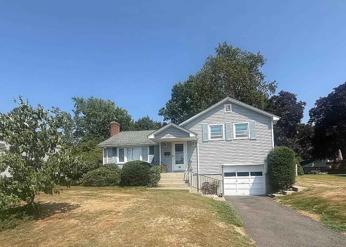 2 Bedroom House For Sale By Owner in Newington, CT