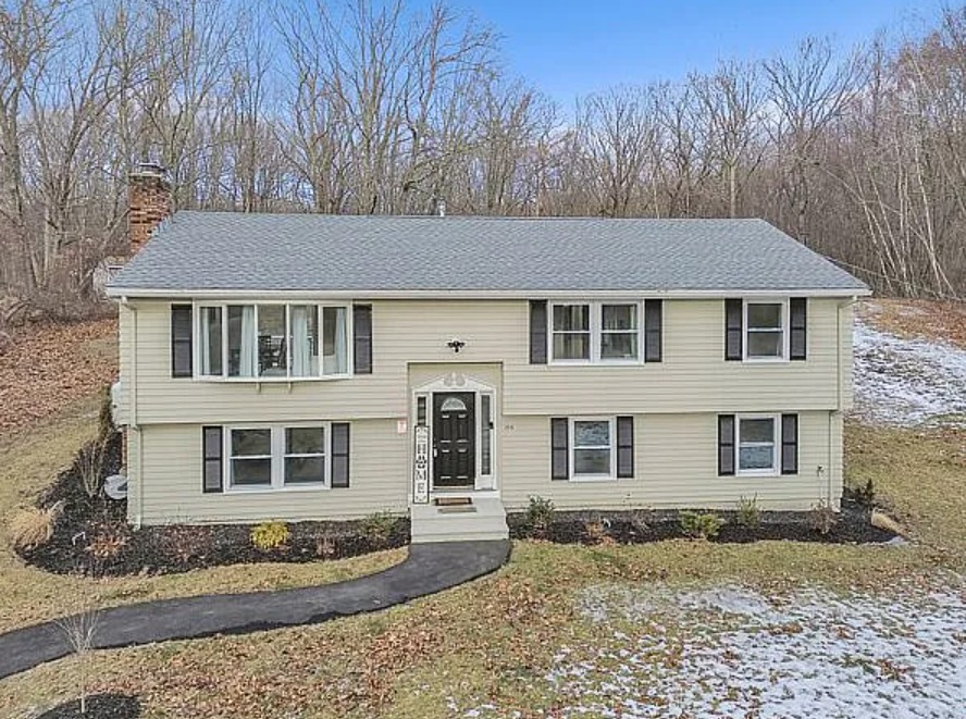 4 Bedroom House For Sale By Owner in Worcester, MA 