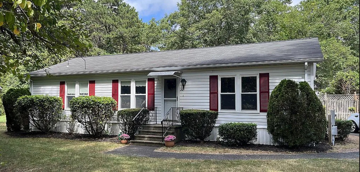 3 Bedroom House For Sale By Owner in Plymouth, MA 